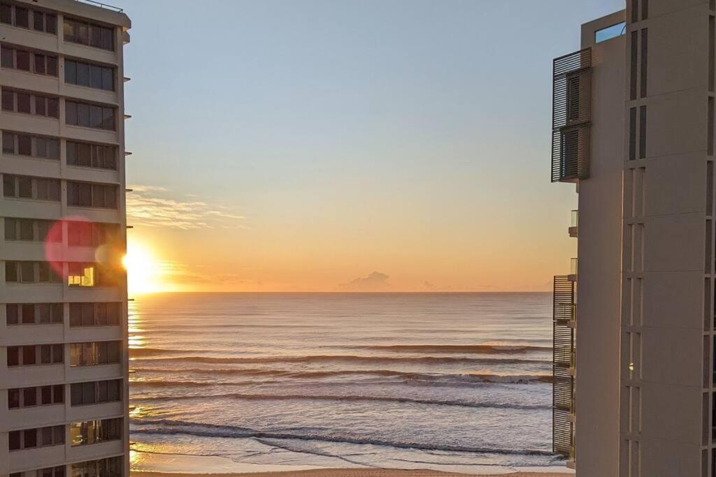 Longbeach Luxe, Surfers Paradise Gold Coast