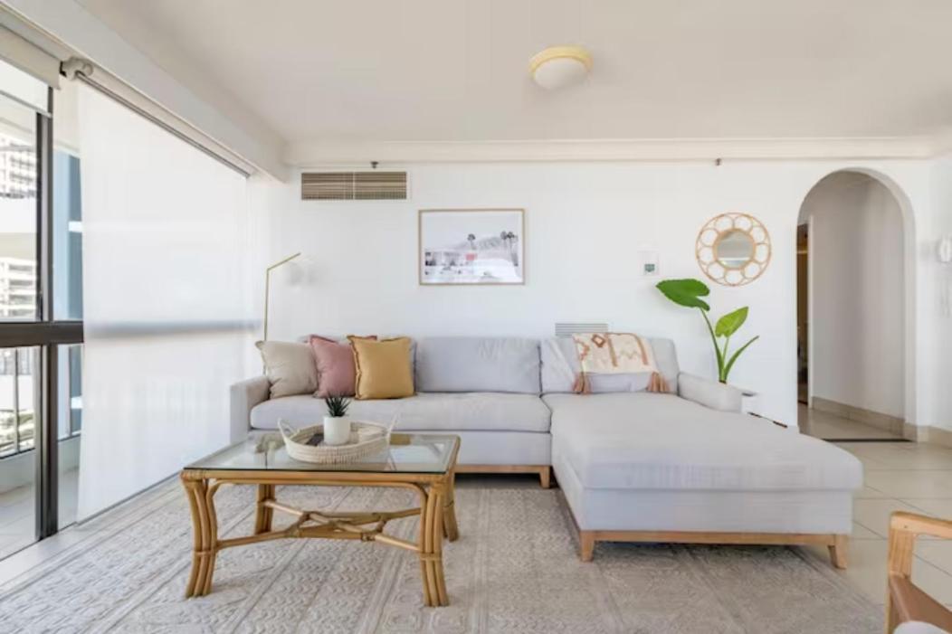Longbeach Luxe, Surfers Paradise * Gold Coast