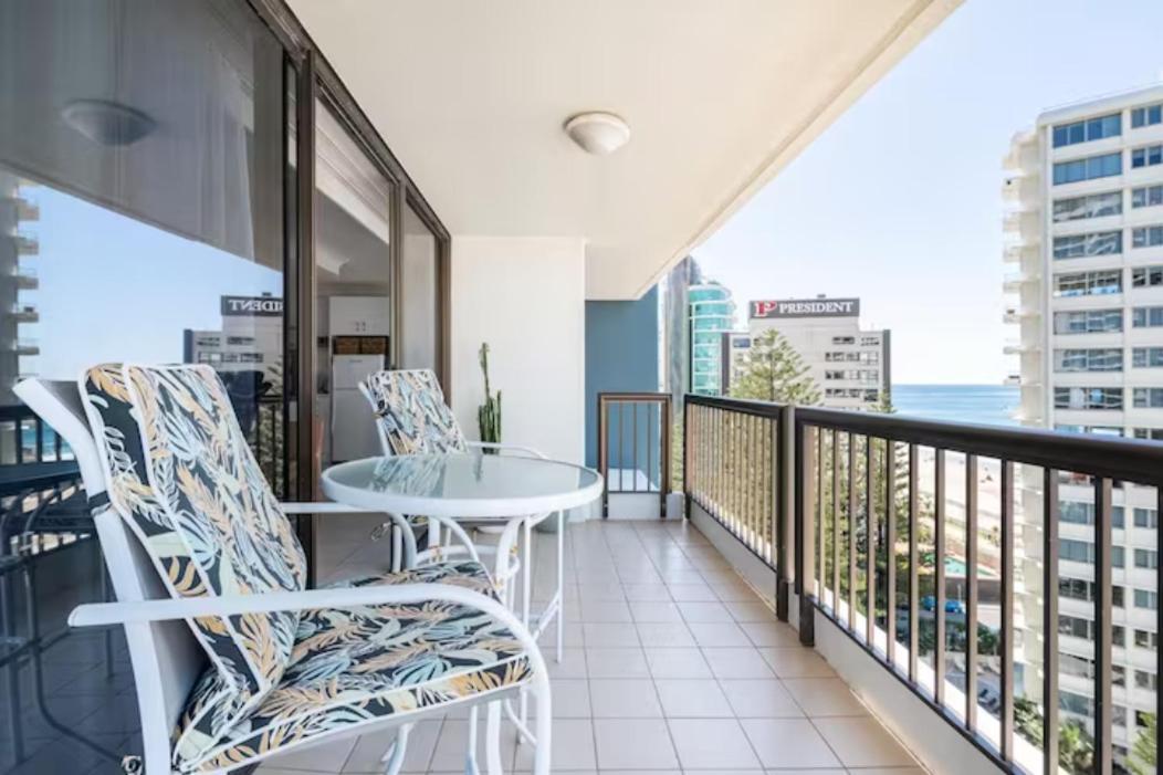 Longbeach Luxe, Surfers Paradise Apartment
